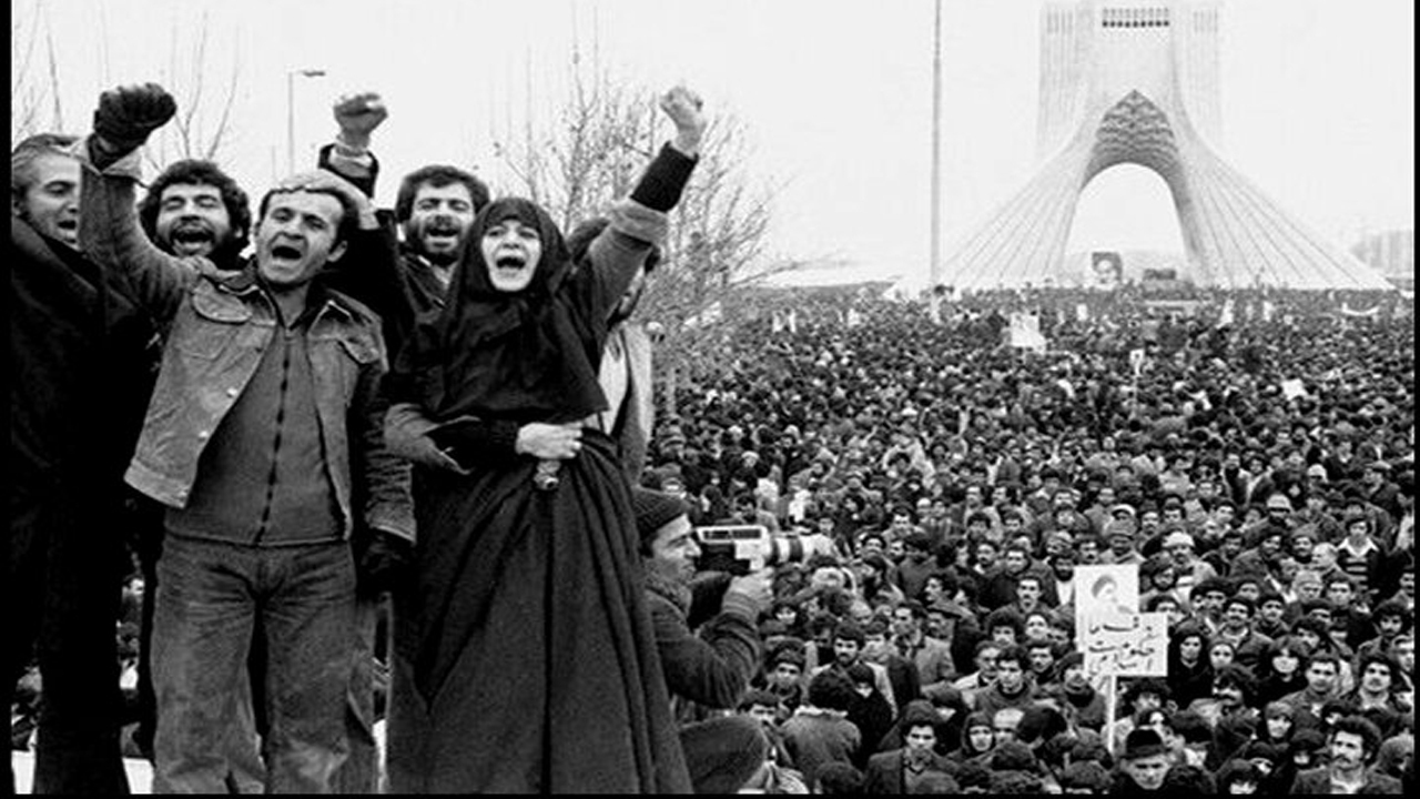 دیدار با شهید مفتح برای جذب یک گروه سرود بزرگ