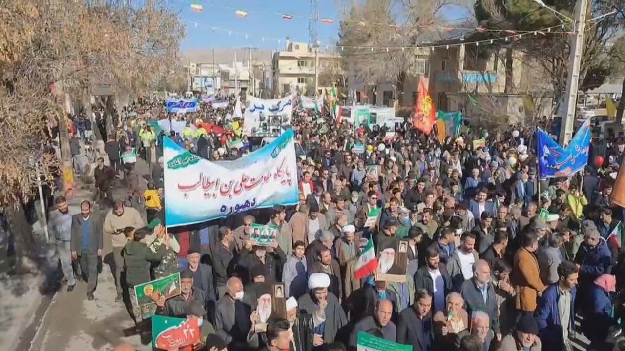 حضور گسترده نهاوندی‌ها در مراسم یوم الله ۲۲ بهمن + فیلم