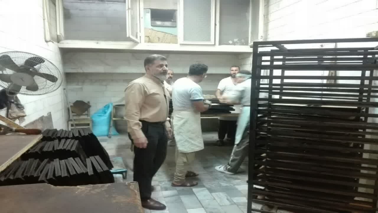 کشف ۸کیسه آرد یارانه‌ای از یک واحد خشکه پزی در قزوین