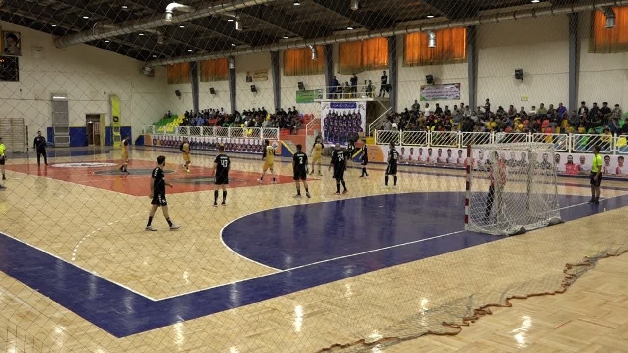 تیم هندبال سنگ آهن بافق به لیگ برتر کشور صعود کرد