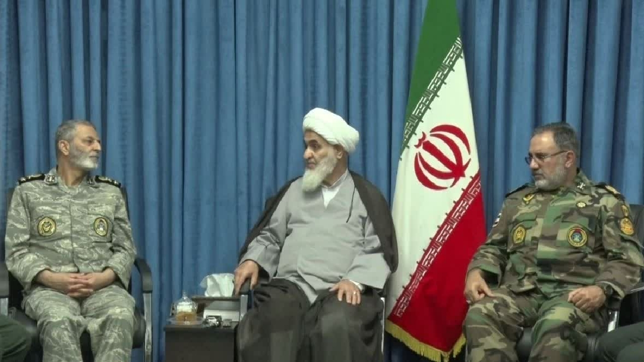 دیدار فرمانده کل ارتش جمهوری اسلامی ایران با امام جمعه قزوین