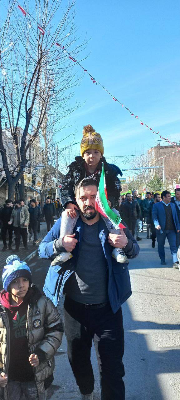 حضور کودکان در مراسم یوم الله 22 بهمن