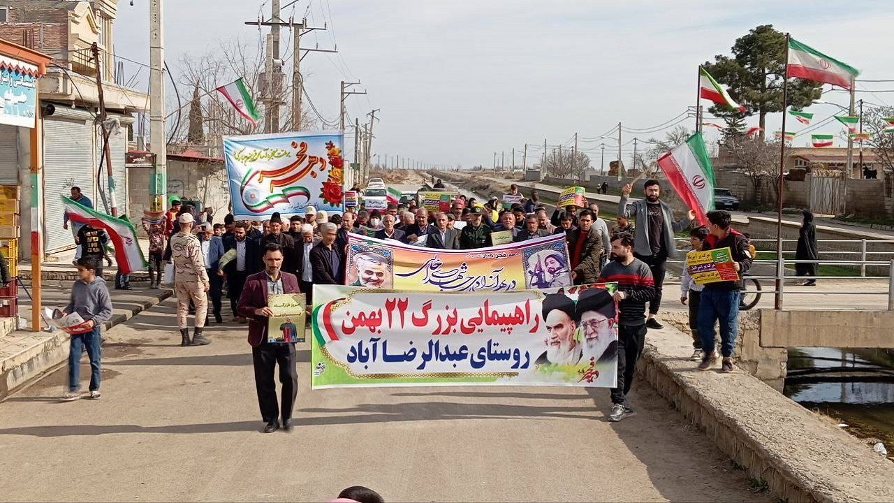 گوشه‌هایی از مراسم راهپیمایی روستای عبدالرضاآباد در قالب تصاویر