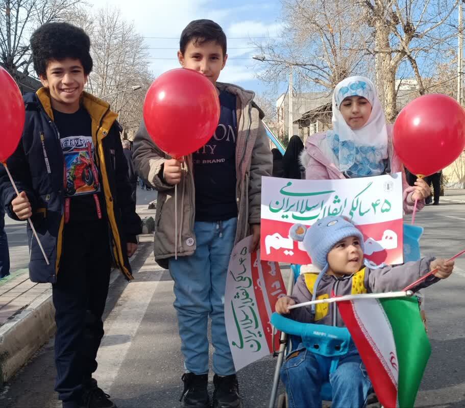حضور کودکان در مراسم راهپیمایی