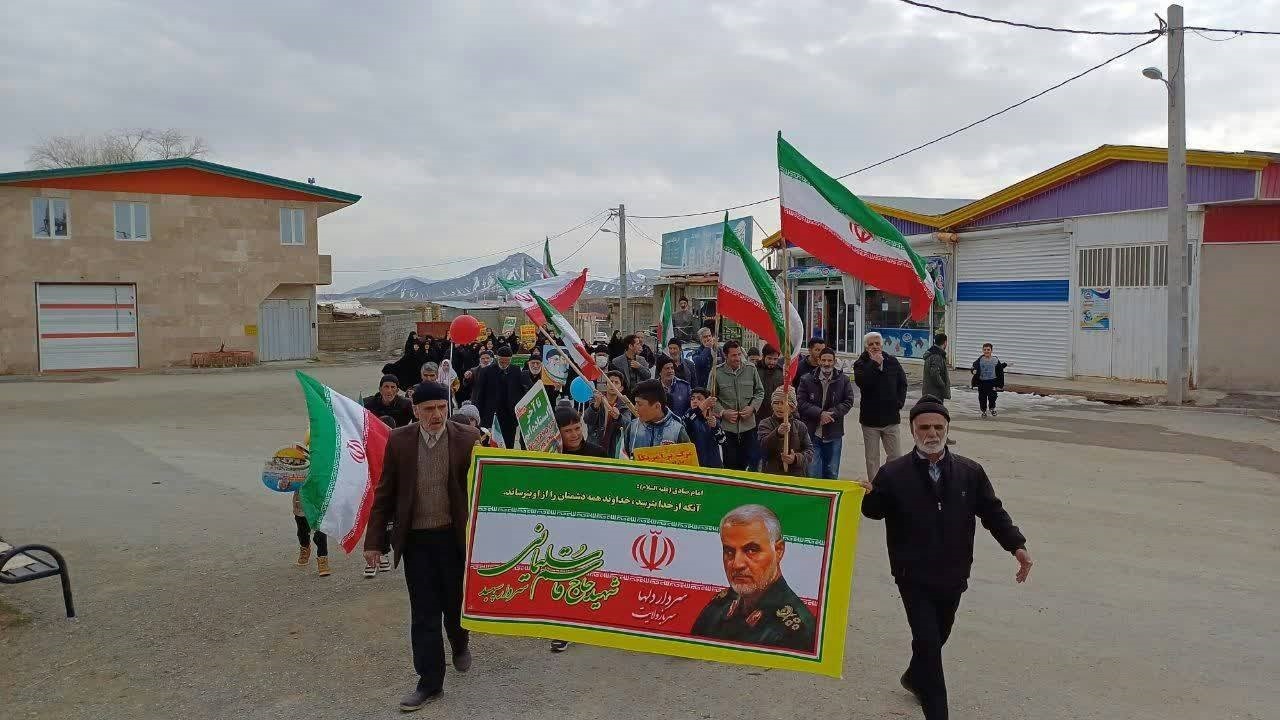 حماسه آفرینی اهالی روستای خلیل آباد در راهپیمایی ۲۲ بهمن ۱۴۰۲ + تصاویر