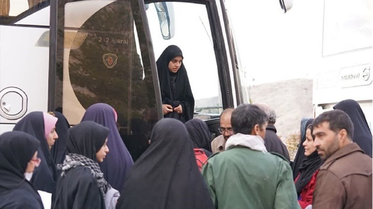 اعزام اولین کاروان دانشجویی راهیان نور از دانشگاه قم