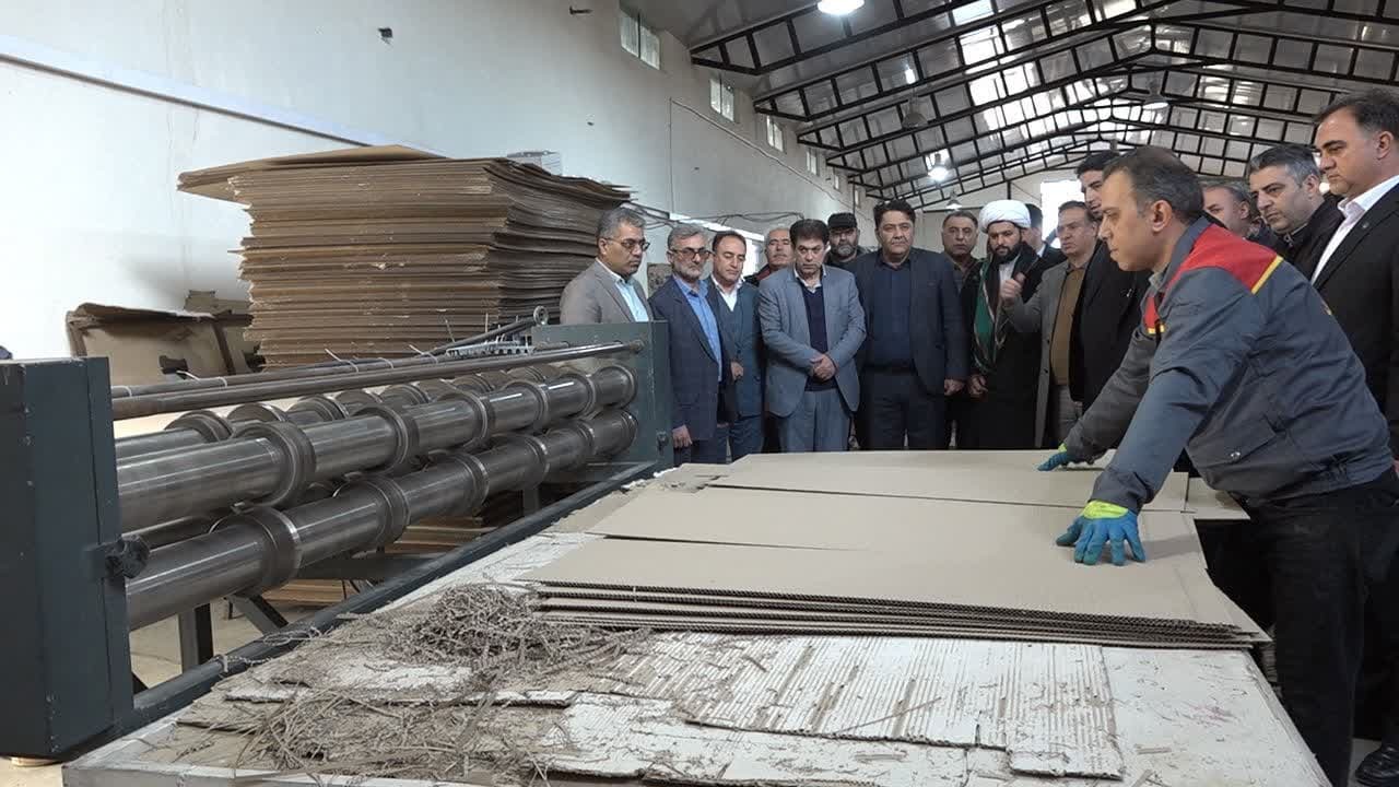 تکمیل زنجیره بازیافت کارتن و مقوا در آذربایجان غربی
