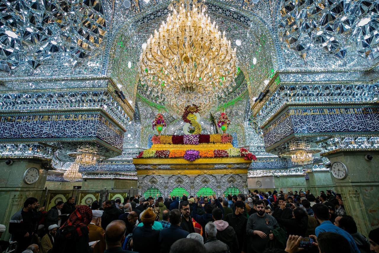 تزئین حرم مطهر حضرت سیدالشهداء (ع)
