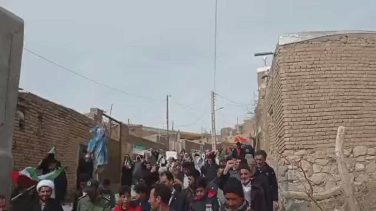 برگزاری مراسم یوم الله ۲۲ بهمن در روستای طرسک + فیلم