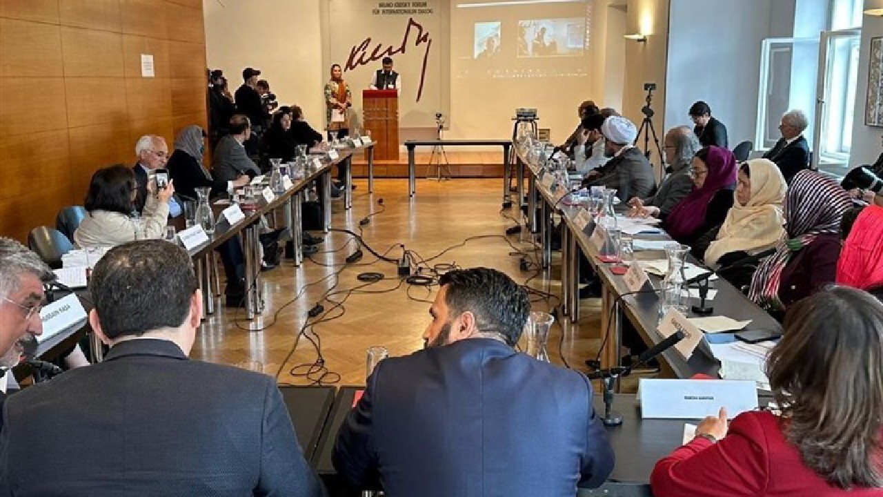 کشورهای خارجی برای ثبات در افغانستان تلاش کنند
