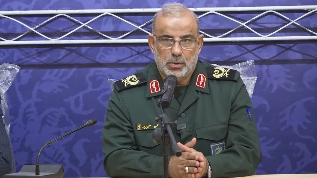 روحیه انقلابی و جهادی نشانه پاسدار است