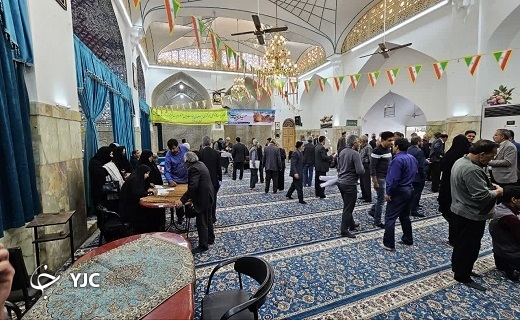 برپایی میز خدمت قضایی در امامزاده عبدالله بافق