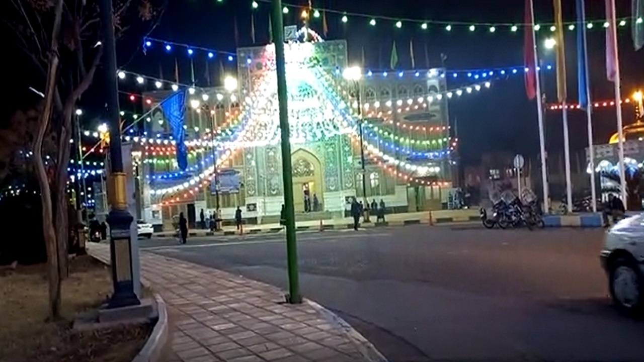 حال و هوای شهر آران و بیدگل در شب میلاد علمدار کربلا + فیلم