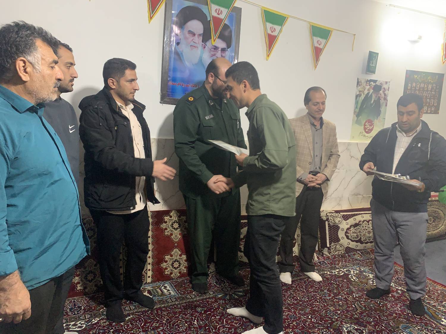 تجلیل از بسیجیان