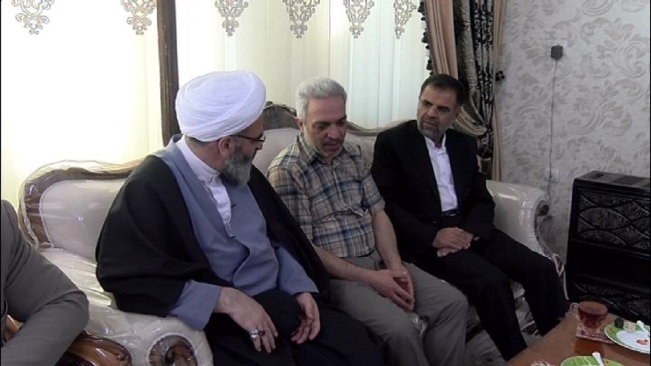دیدار نماینده ولی فقیه در سمنان با جانبازان