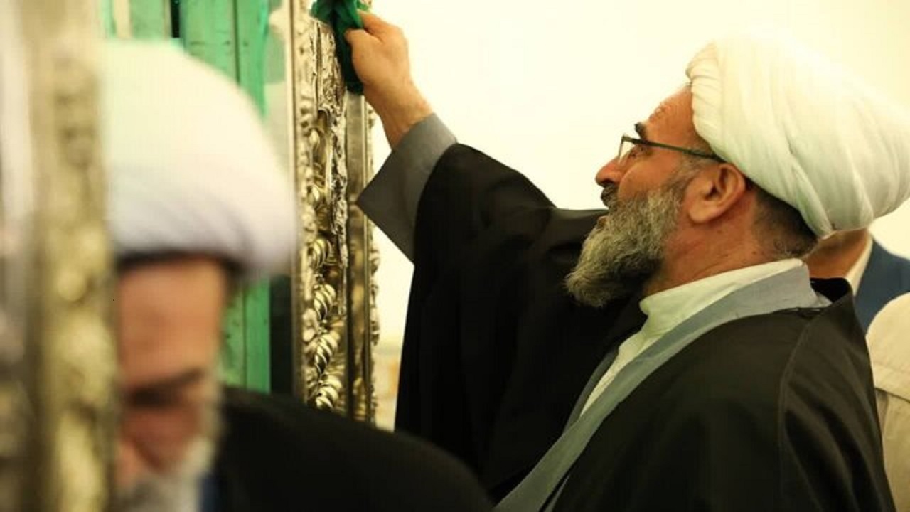 غبارروبی امامزادگان علویان سمنان