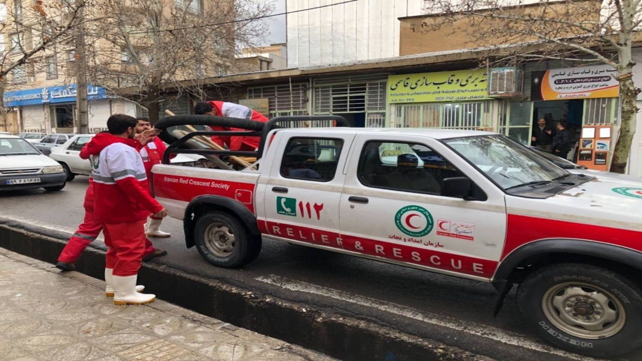 امدادرسانی به ۱۰ نفر متاثر از سیل و آبگرفتگی در ایلام