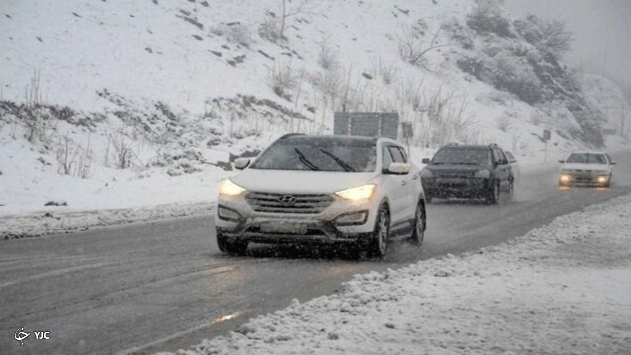 تردد در جاده‌های آذربایجان‌غربی با وجود بارش برقرار است