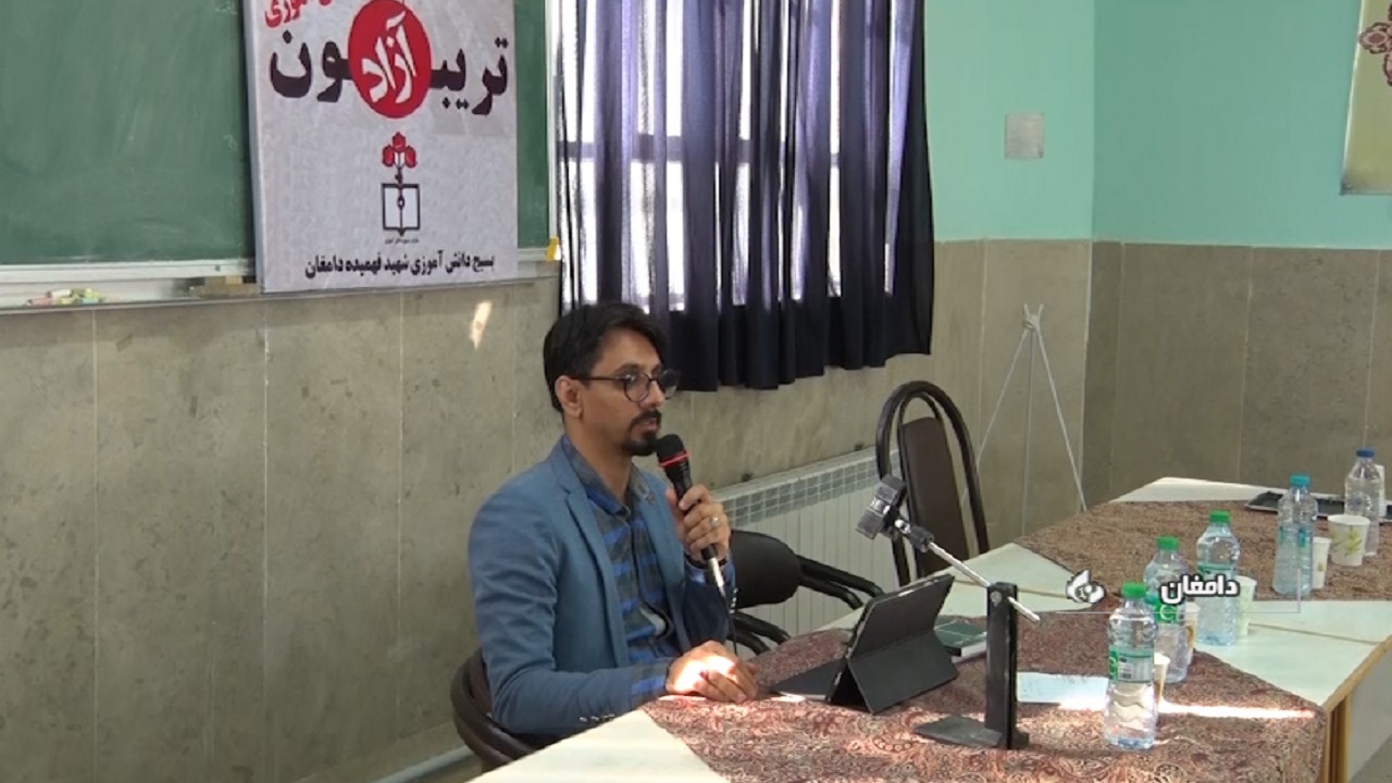 تریبون آزاد دانش آموزی در مدارس دامغان