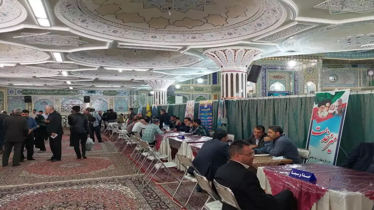 پیگیری مطالبات ۱۲۰ نفر در میز‌های ارتباطات مردمی چهارمحال و بختیاری