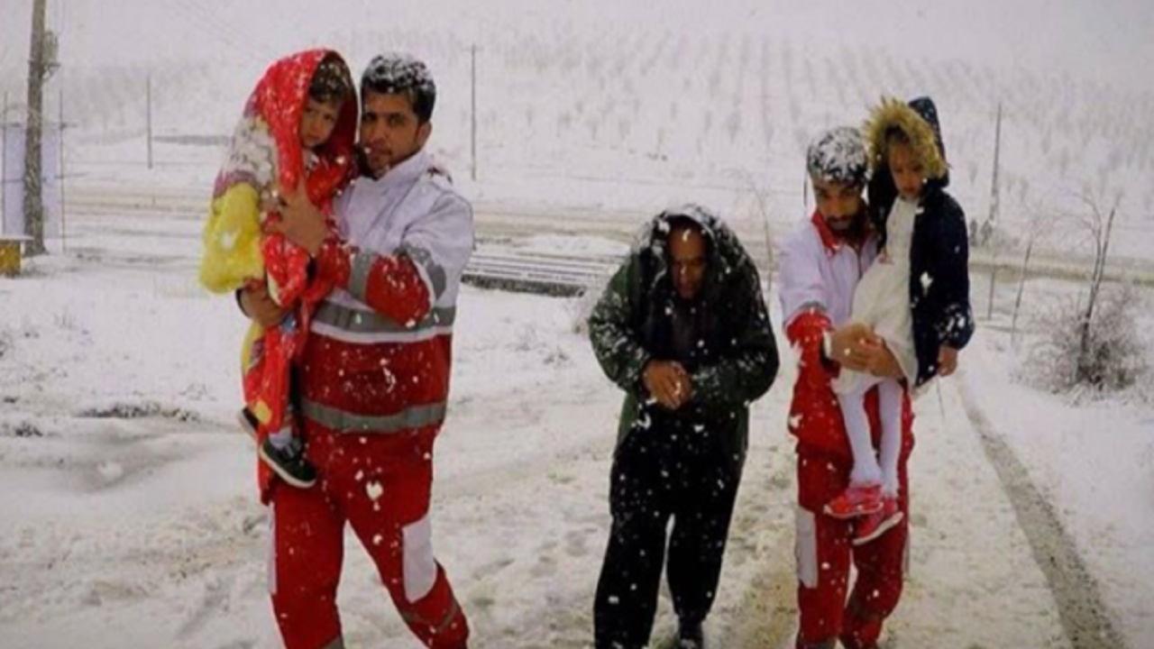 ۱۲ استان کشور متاثر از سوانح جوی/ ۱۱۴۱ نفر از روز گذشته امدادرسانی شدند