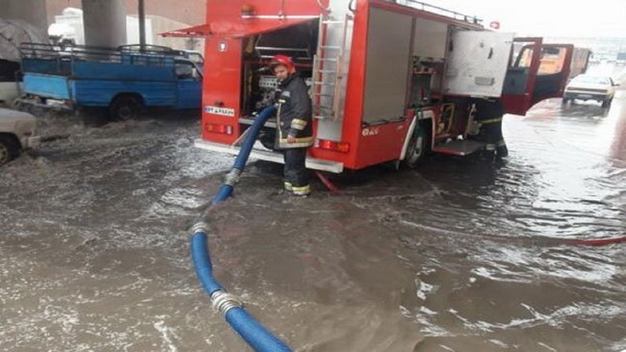 امداد رسانی ۱۰۰ مورد آبگرفتگی در یاسوج