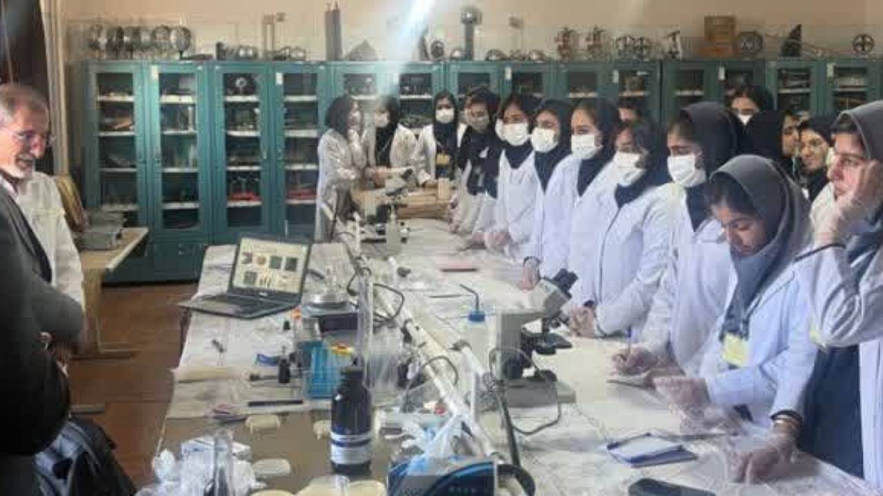 برگزاری مرحله آموزش تخصصی حضوری هفتمین کارسوق ملی مهندسی ژنتیک در کرمان