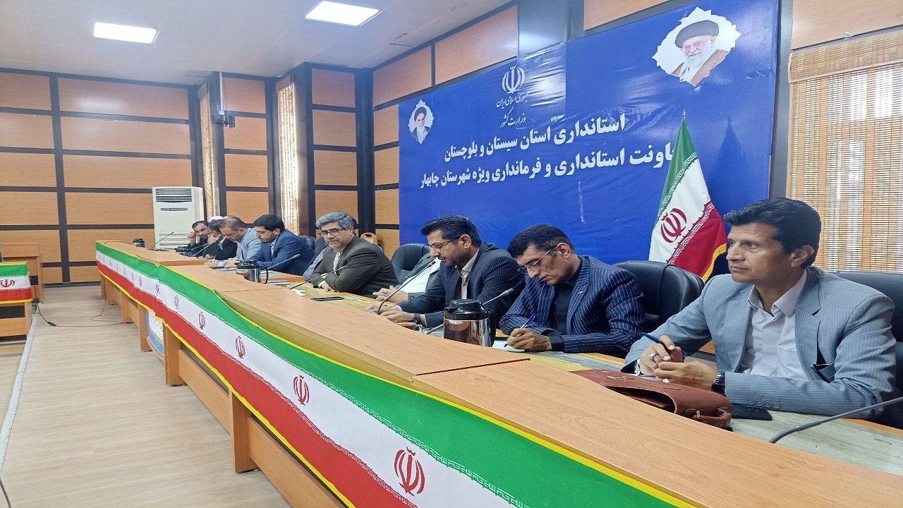 تمکین به قانون باید در سرلوحه کاری باشد