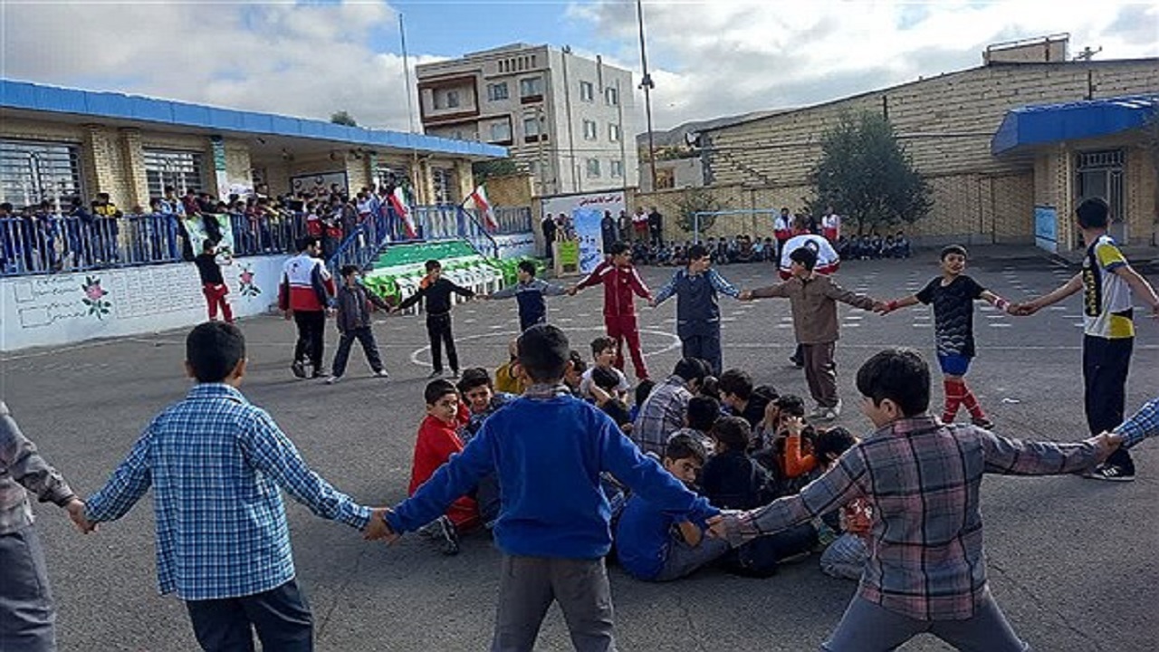 برگزاری مانور پایگاه علمی برای احیای پنجشنبه‌های آموزشی در مدارس شهرستان نیمروز
