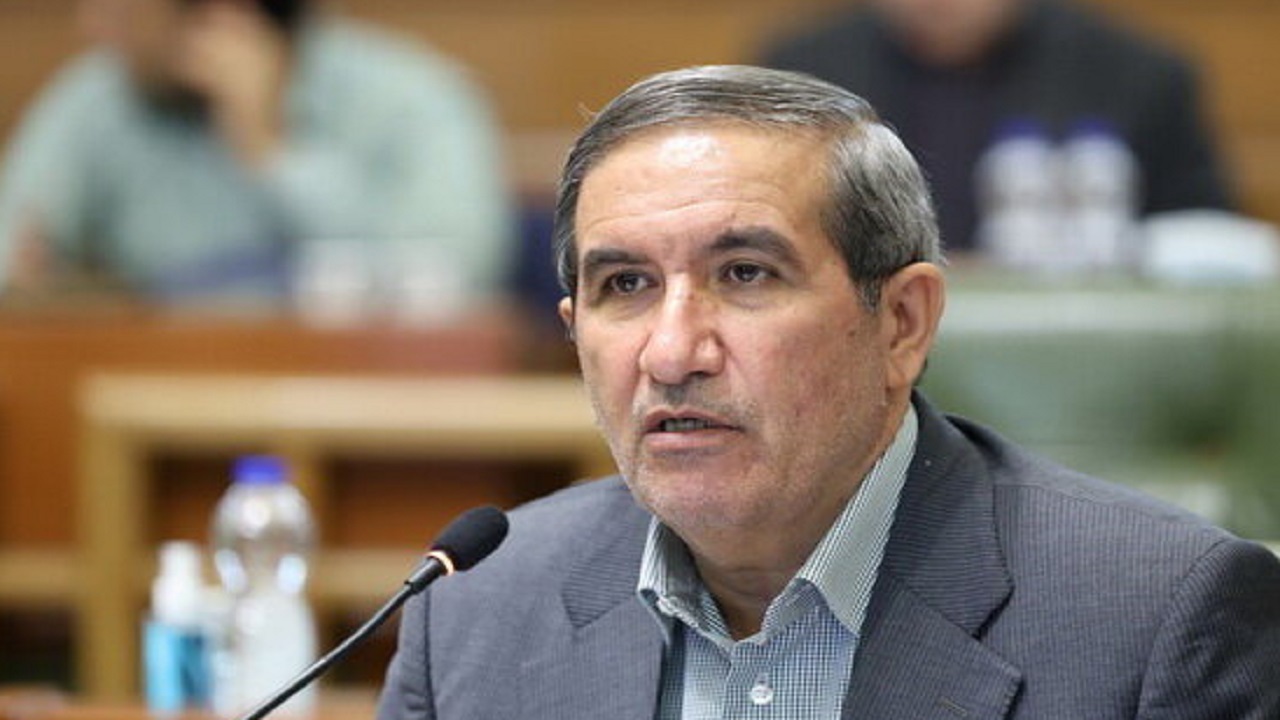 درخواست امانی از شهرداری برای شفاف سازی درخصوص خبر قطع درختان پادگان ۰۶