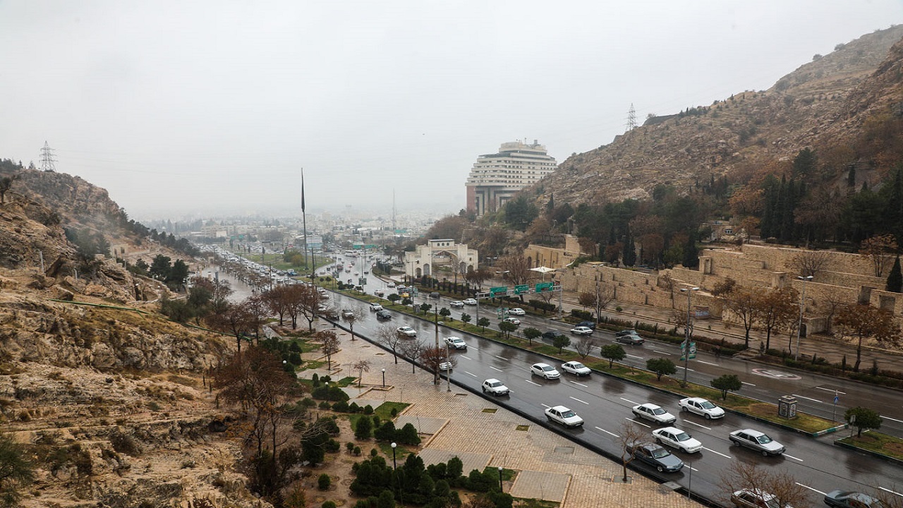 بارش اولین رحمت الهی در شیراز + فیلم