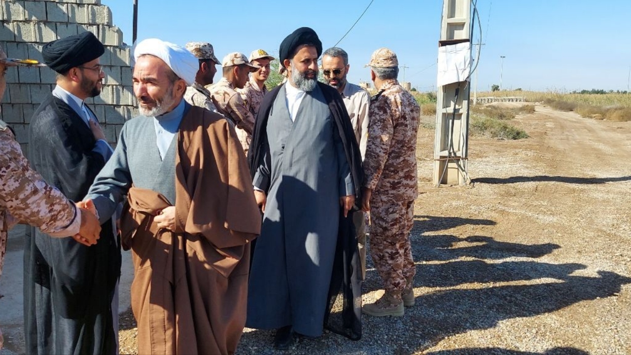 حضور مسئول نمایندگی ولی فقیه در نیروی زمینی سپاه در میان مرزبانان آبادانی