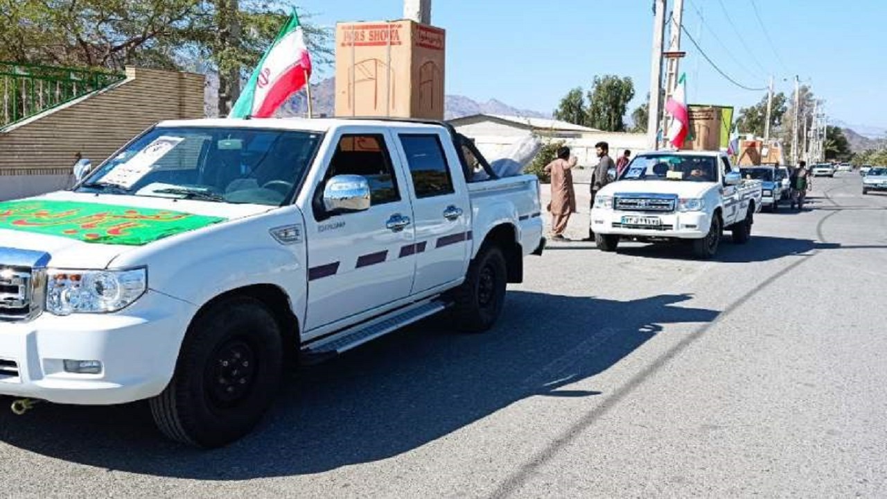 ۱۰ سری جهیزیه به نوعروسان فنوجی اهدا شد