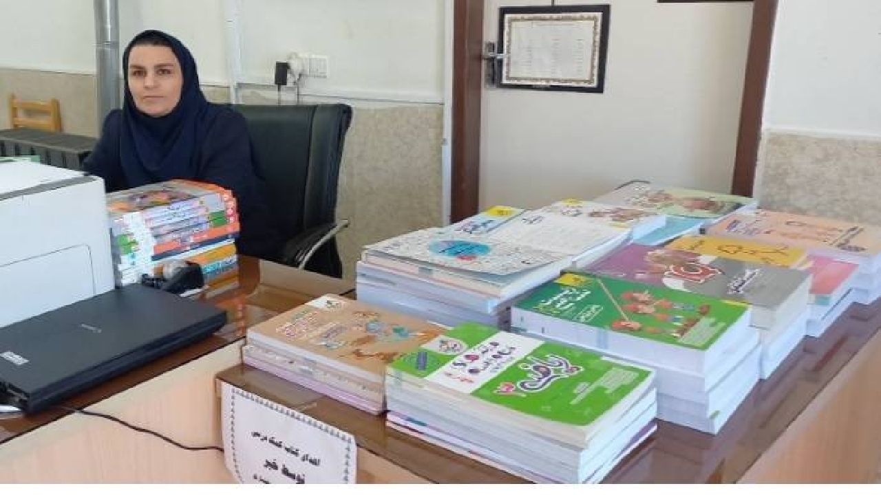 ۸۰۰ میلیون ریال کتاب به کتابخانه شهر دشتک اهدا شد