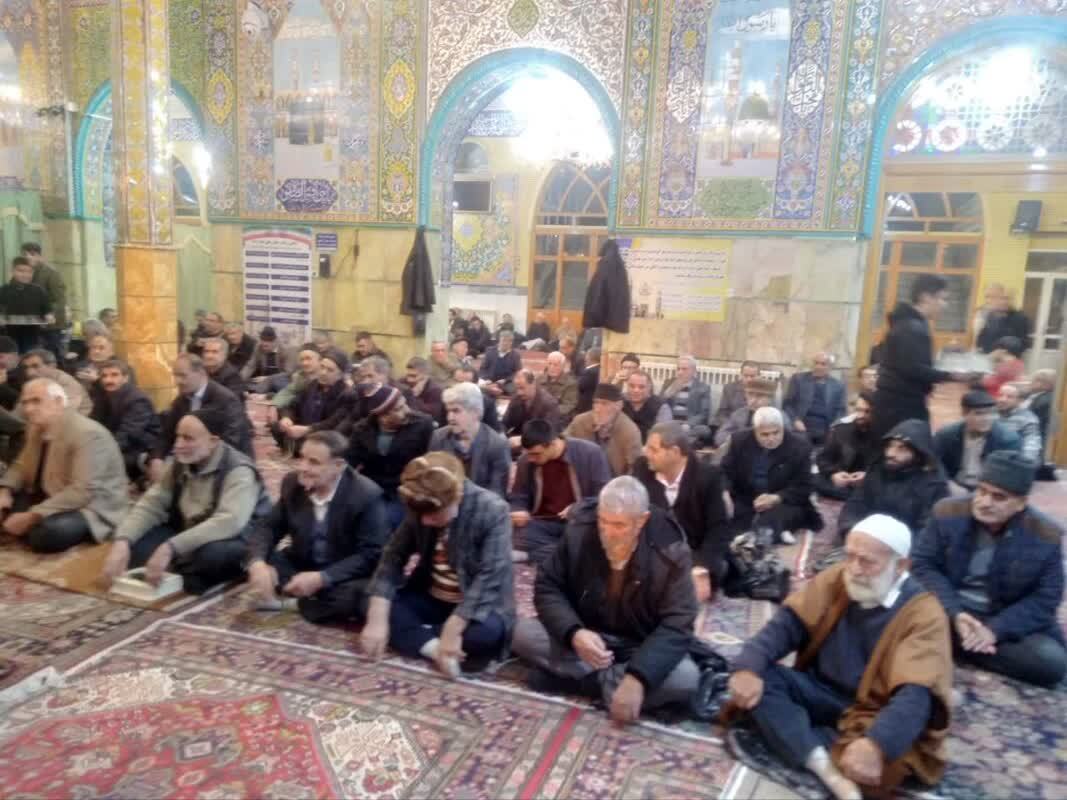 حضور مردم در مراسم جشن میلاد