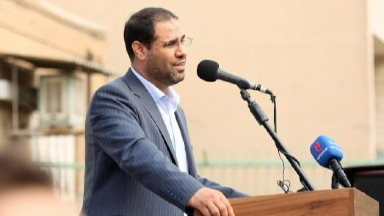 بهترین معلمان را به مدارس دولتی می‌فرستیم