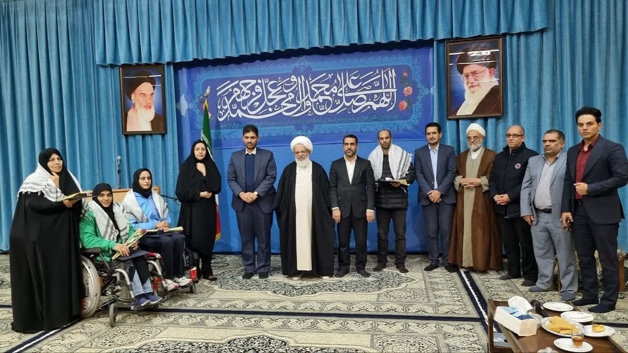 هدیه رهبر معظم انقلاب به مدال آوران یزدی