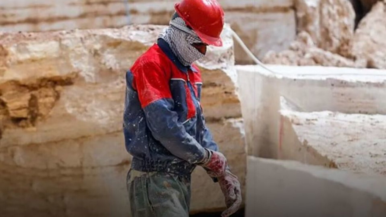 ممنوعیت بکارگیری اتباع خارجی غیرمجاز در البرز
