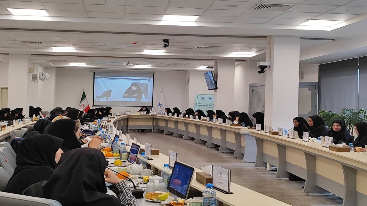 ضرورت حرکت شبکه بانوان نقش آفرین دانشگاه در مسیر خودسازی، جامعه پردازی و تمدن سازی