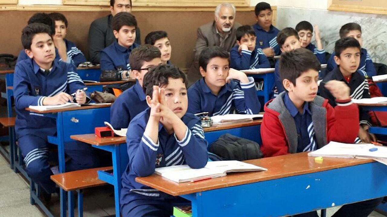 نظر رئیس سازمان مدارس غیر دولتی درباره تدریس والدین در کلاس‌های درس