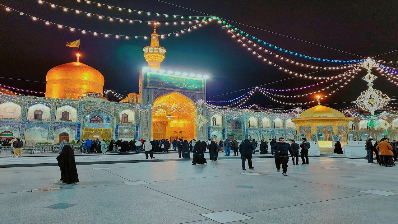 حال و هوای حرم مطهر امام رضا (ع) در اعیاد شعبانیه + تصاویر