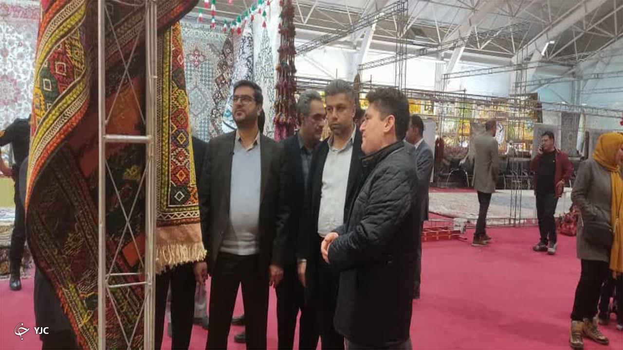 هنرمندان ایرانی دست بافته‌های کم نظیری را در فارس به نمایش گذاشته‌اند
