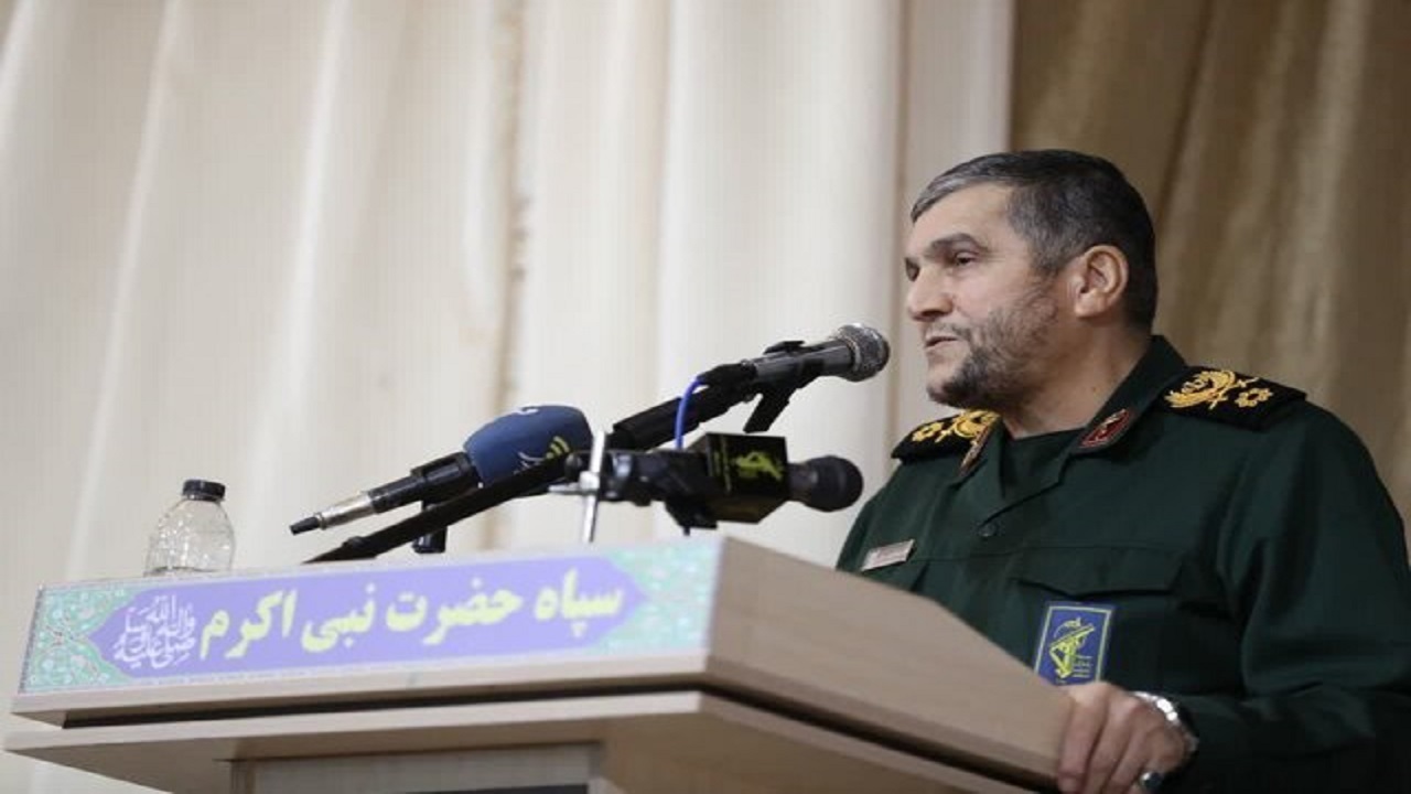 عمده مشکلات کشور ناشی از فقر و محرومیت است