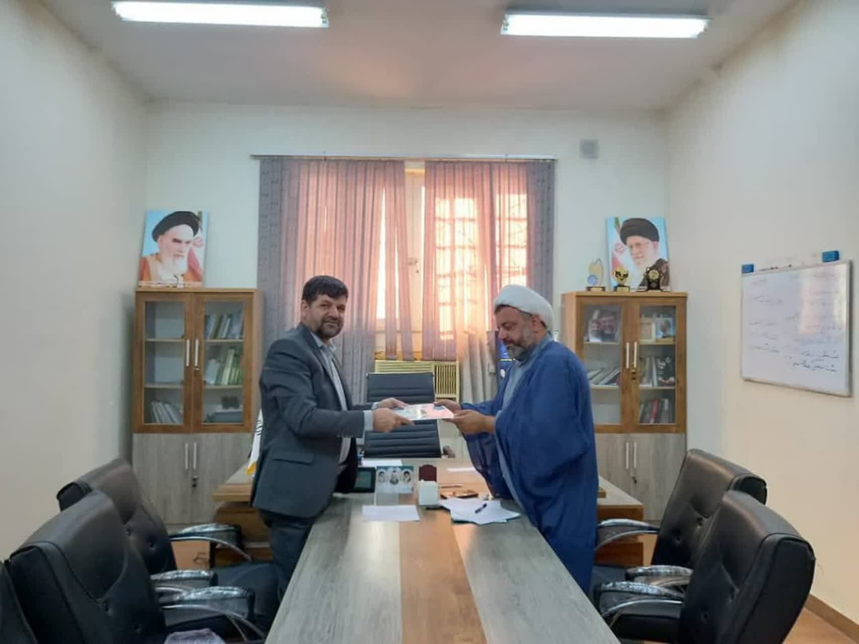 دبیر اجرایی و مشاور فرهنگی جشنواره ملی شعر عصای سفید منصوب شدند