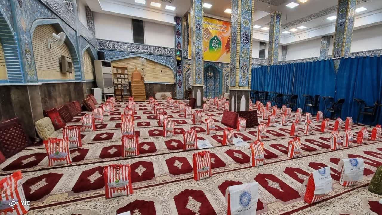 توزیع سبد غذایی توسط گروه خادمان سفره خدا در خوزستان
