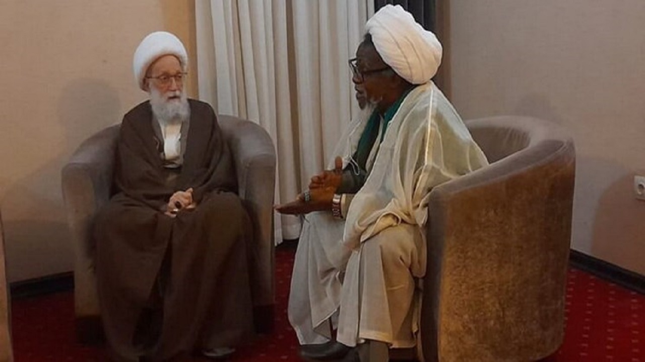 دیدار شیخ ابراهیم زکزاکی و آیت‌الله عیسی قاسم در شهر مقدس قم