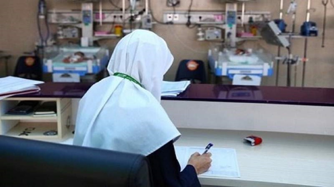 اعطای  پروانه صلاحیت حرفه‌ای به پرستاران کردستانی