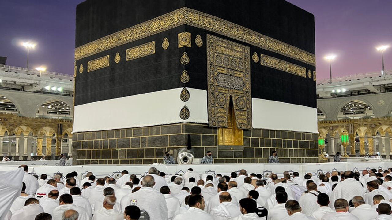 آیا شکاف کعبه محل ورود مادر حضرت علی (ع) است؟
