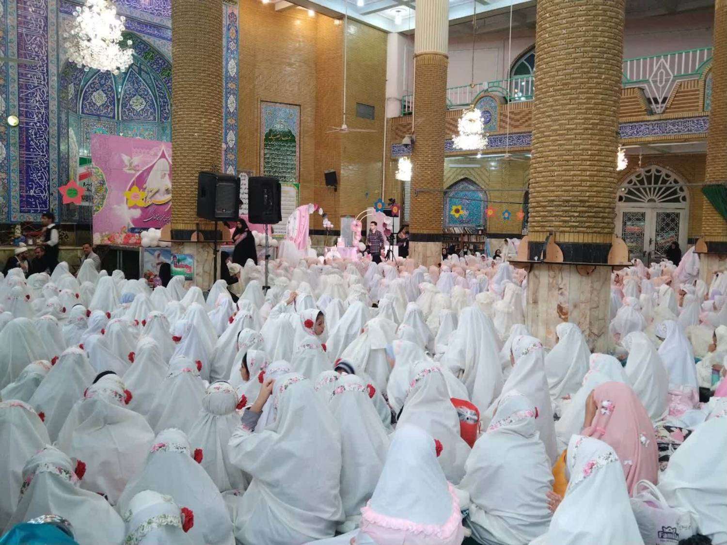 دانش آموزان دختر