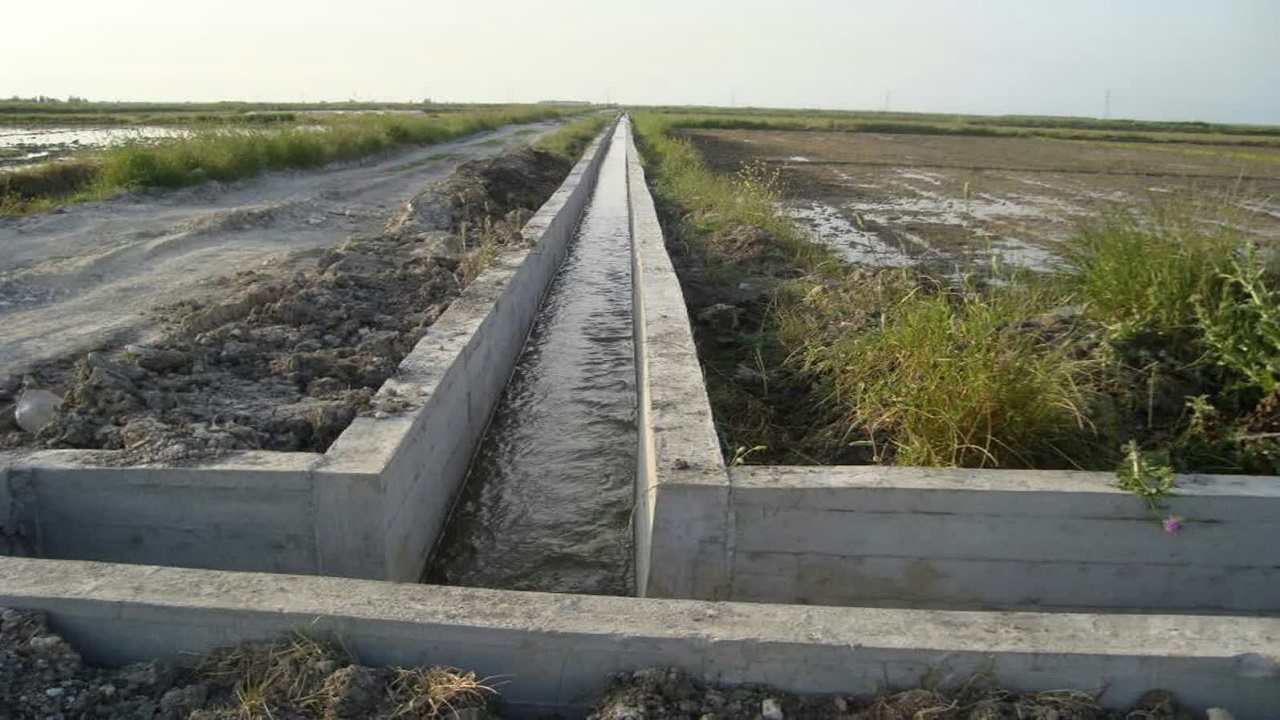 احداث کانال بتنی و سردهنه آب زراعی ۳۴ میلیاردی در محمودآباد